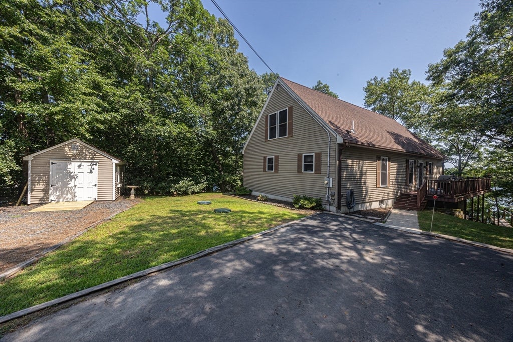 42 Lake View Blvd