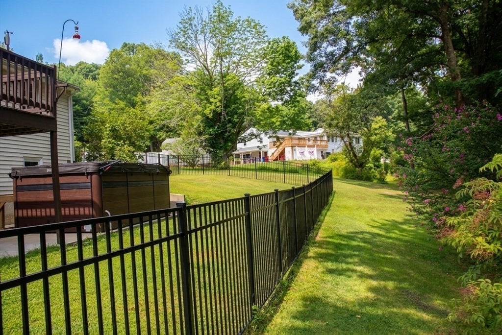 19 Long Pond Road, Tyngsborough, MA Photo #4