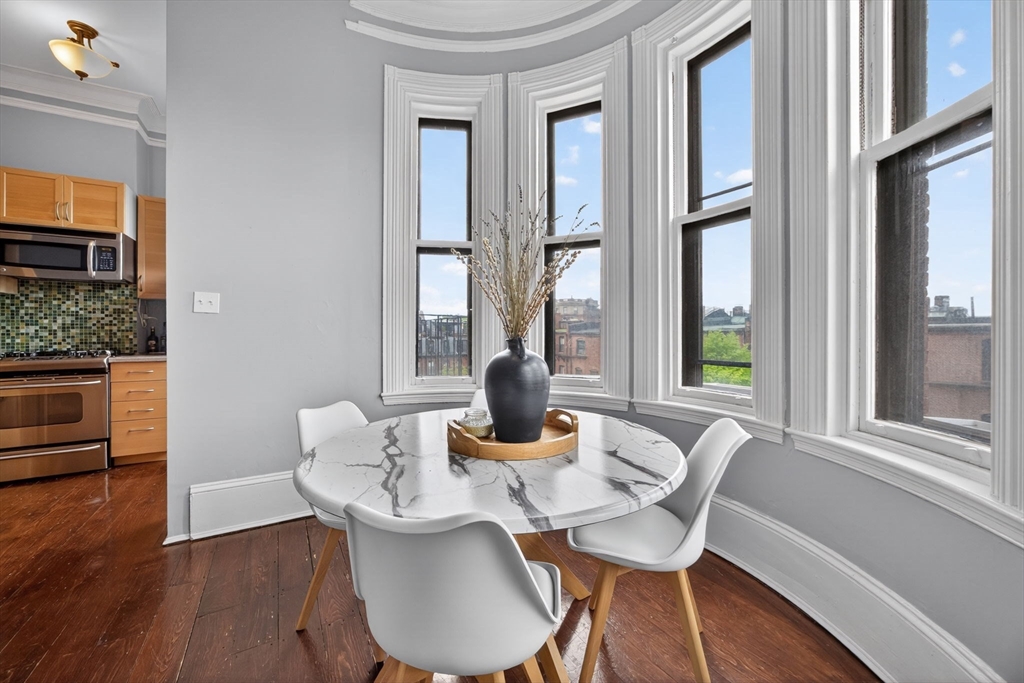 261 Commonwealth Ave 8