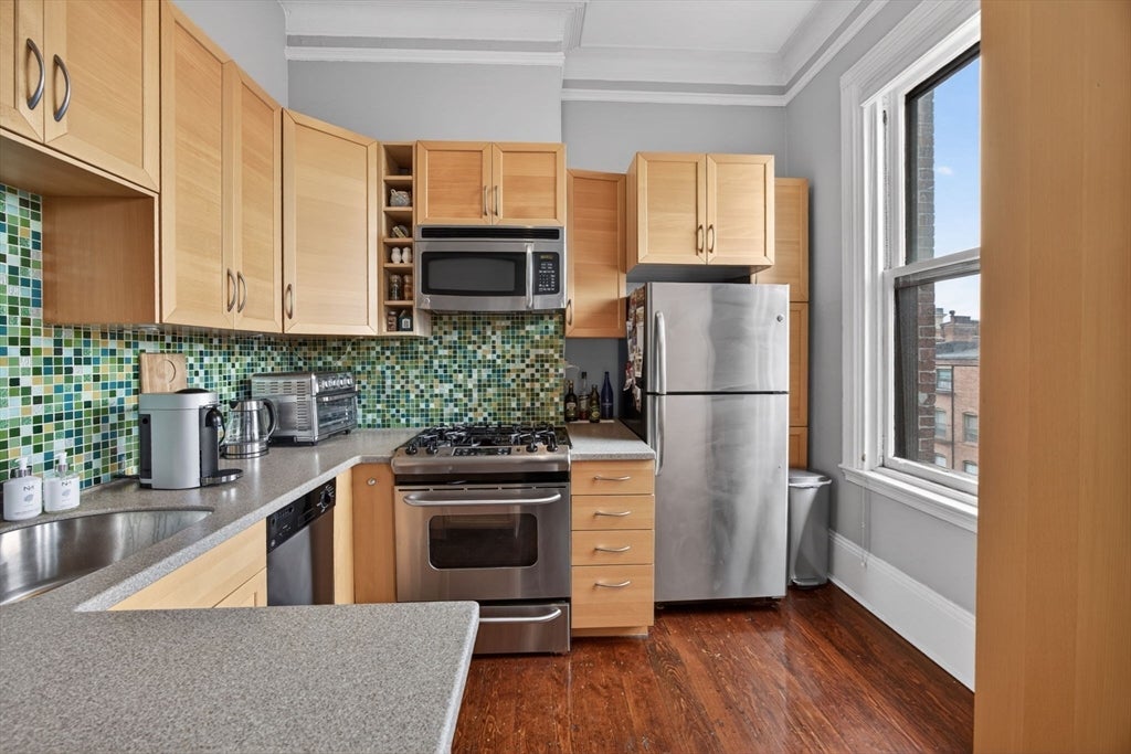 261 Commonwealth Ave 8