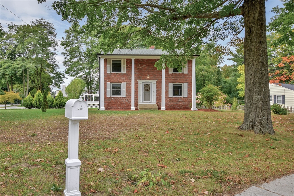 1022 Main St