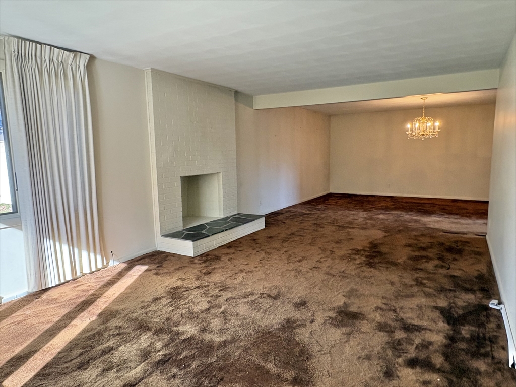 121 West Meadowview Road