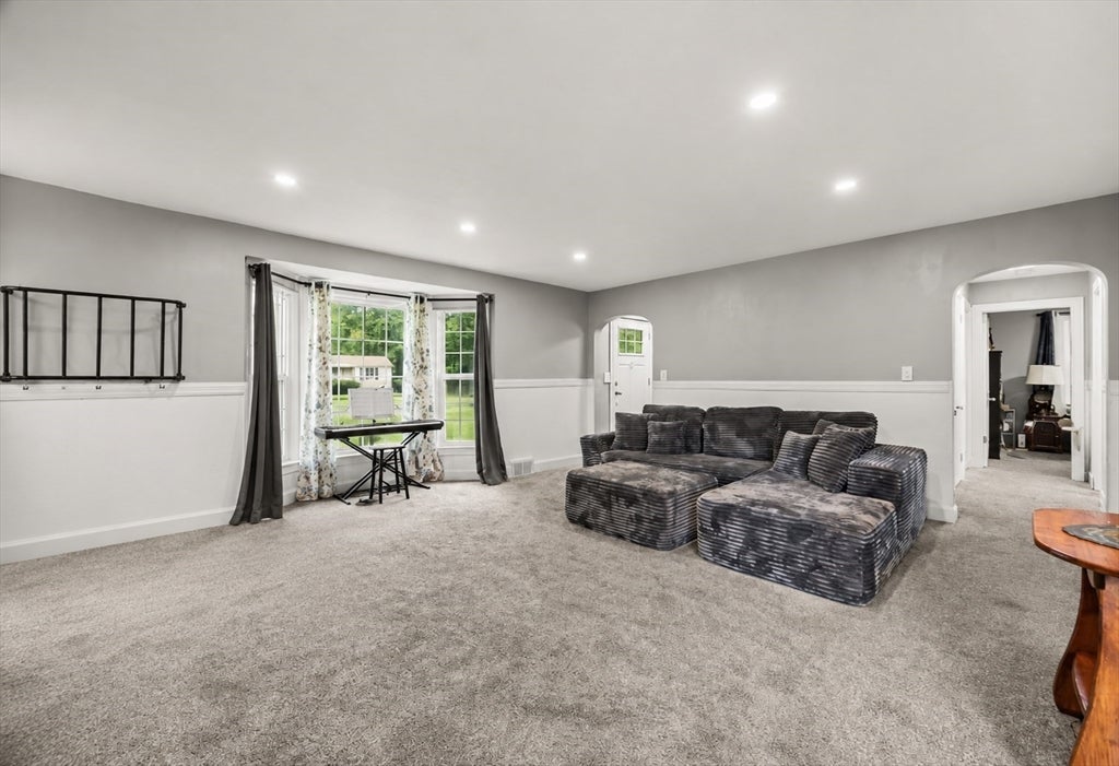 35 Anawan St, Rehoboth, MA, 35 Anawan St, Rehoboth, MA Photo #8