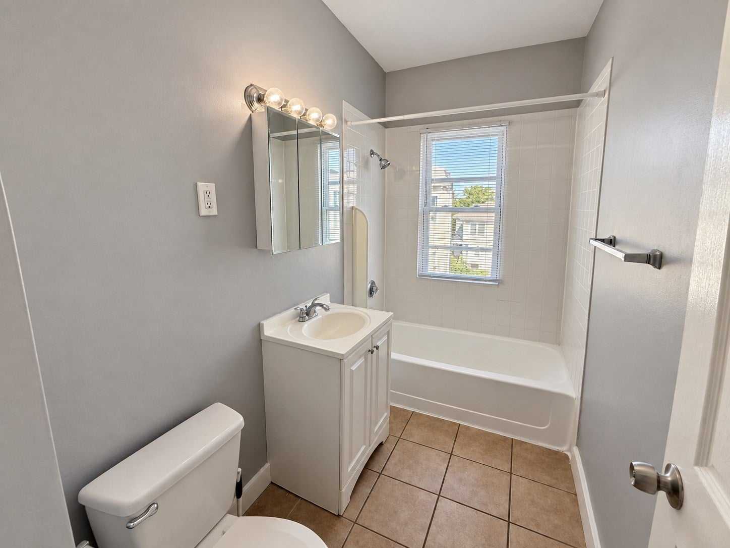 14 Cawfield Street #3, Boston, MA, 14 Cawfield Street #3, Boston, MA Photo #4