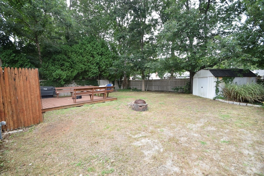 16 Circuit Rd E, Yarmouth, MA Photo #12