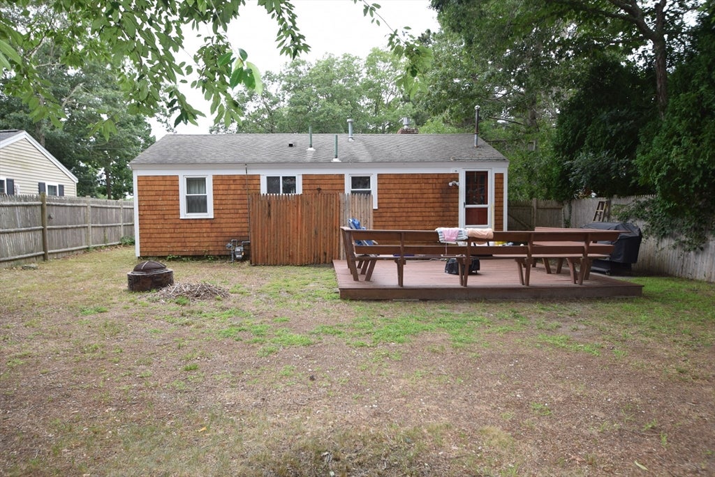 16 Circuit Rd E, Yarmouth, MA Photo #14