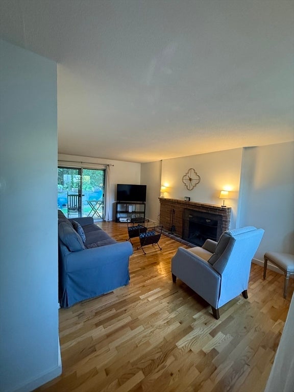 399 Great Rd 4