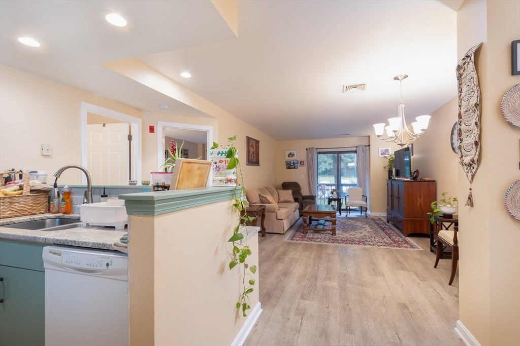 770 Salisbury Street #511, Worcester, MA, 770 Salisbury Street #511, Worcester, MA Photo #6