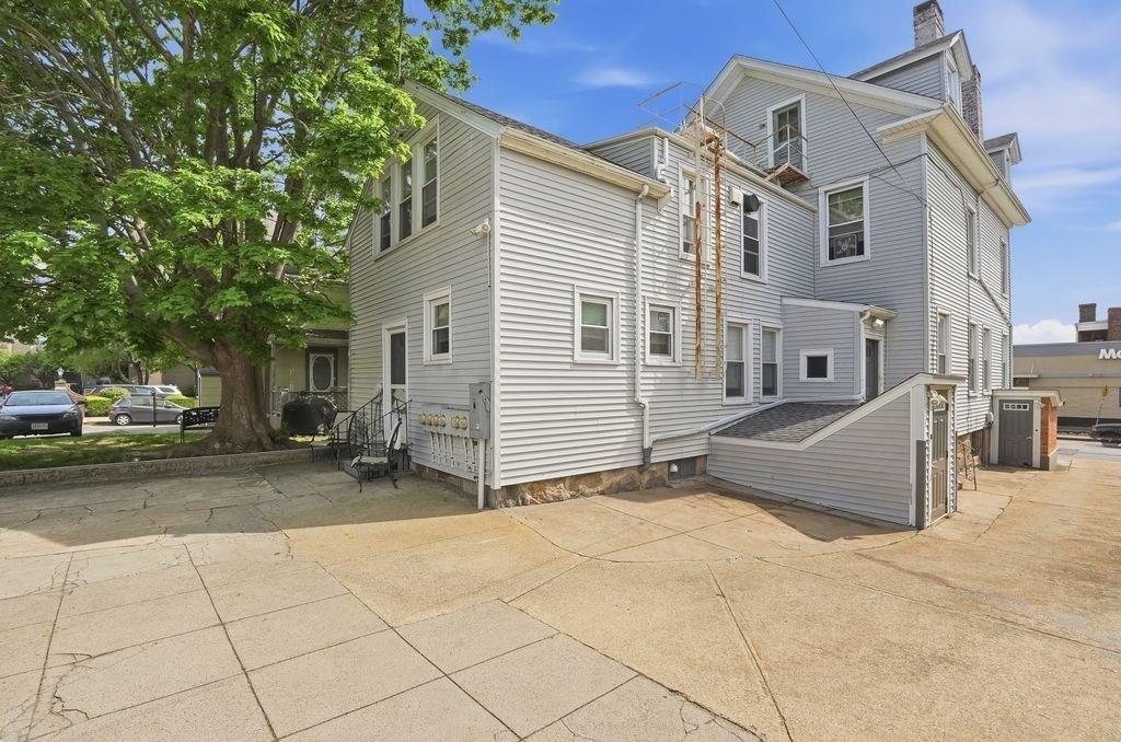 483 County Street