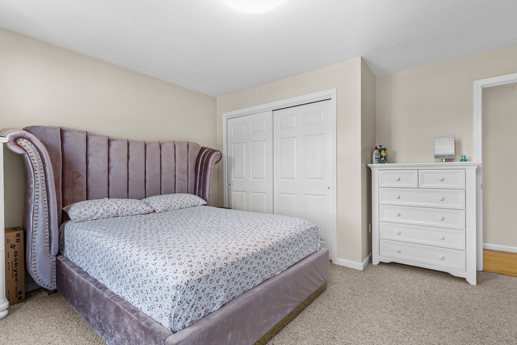 30 Willow Creek Dr, Attleboro, MA Photo #29