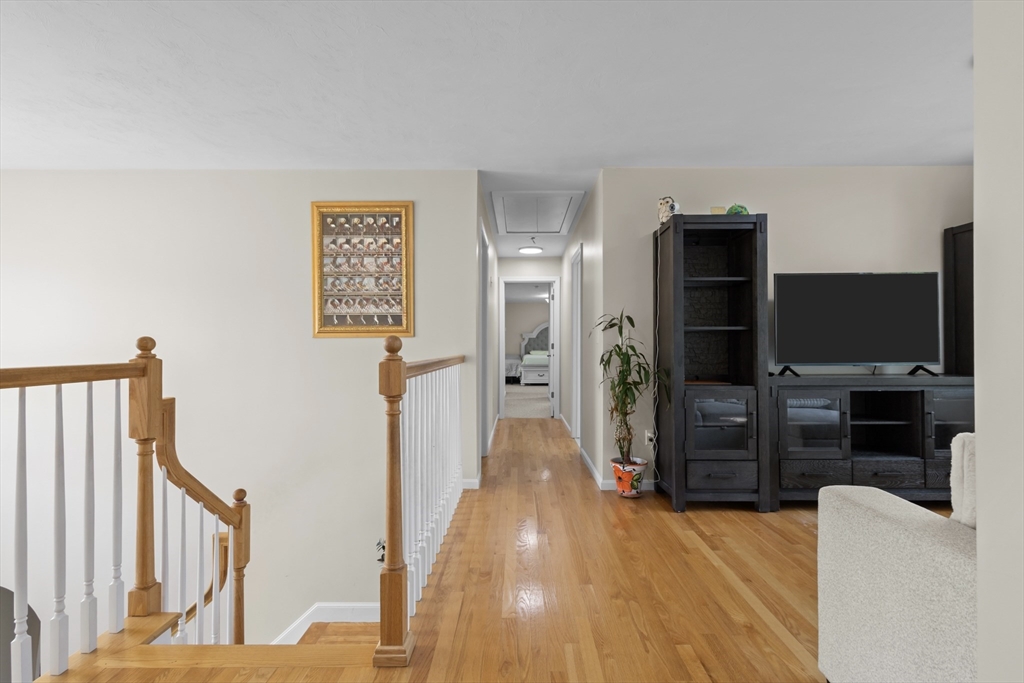 30 Willow Creek Dr, Attleboro, MA Photo #20