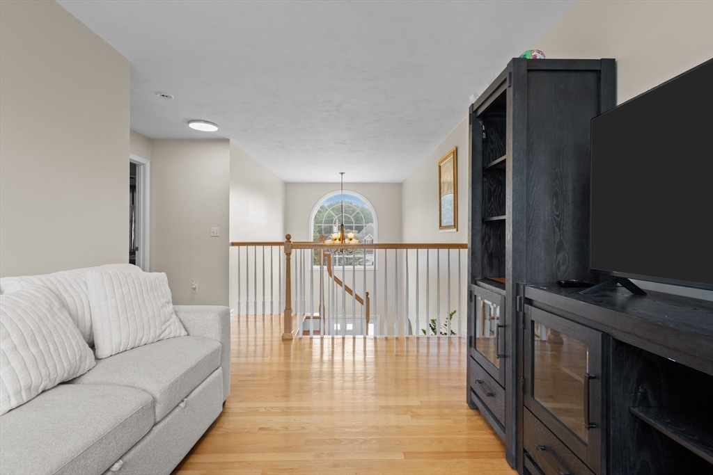 30 Willow Creek Dr, Attleboro, MA Photo #22