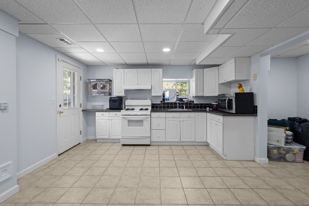 30 Willow Creek Dr, Attleboro, MA Photo #39