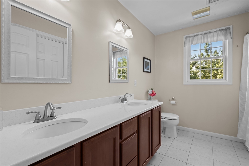 30 Willow Creek Dr, Attleboro, MA Photo #30