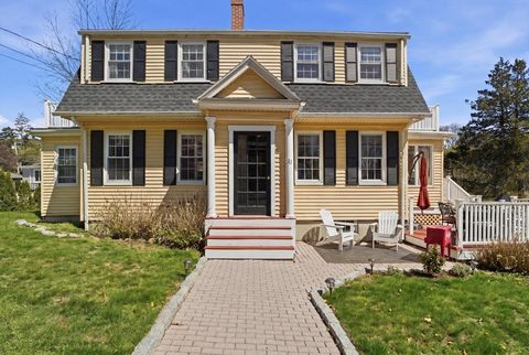 Photo of 11 North Ave, Melrose, MA 02176 (MLS # 73509915)