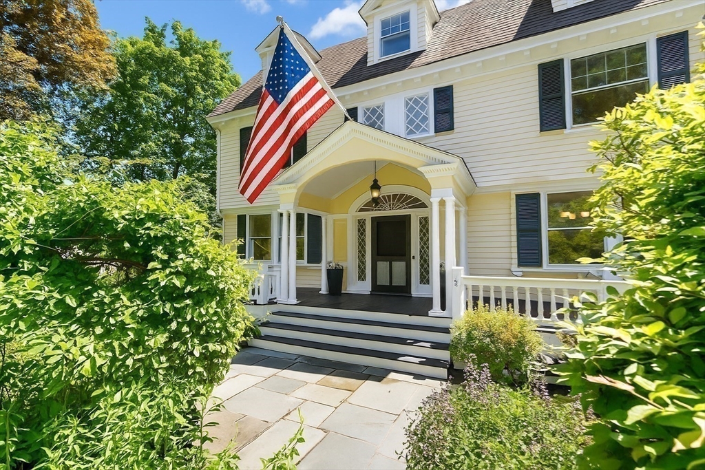 10 Eliot Road