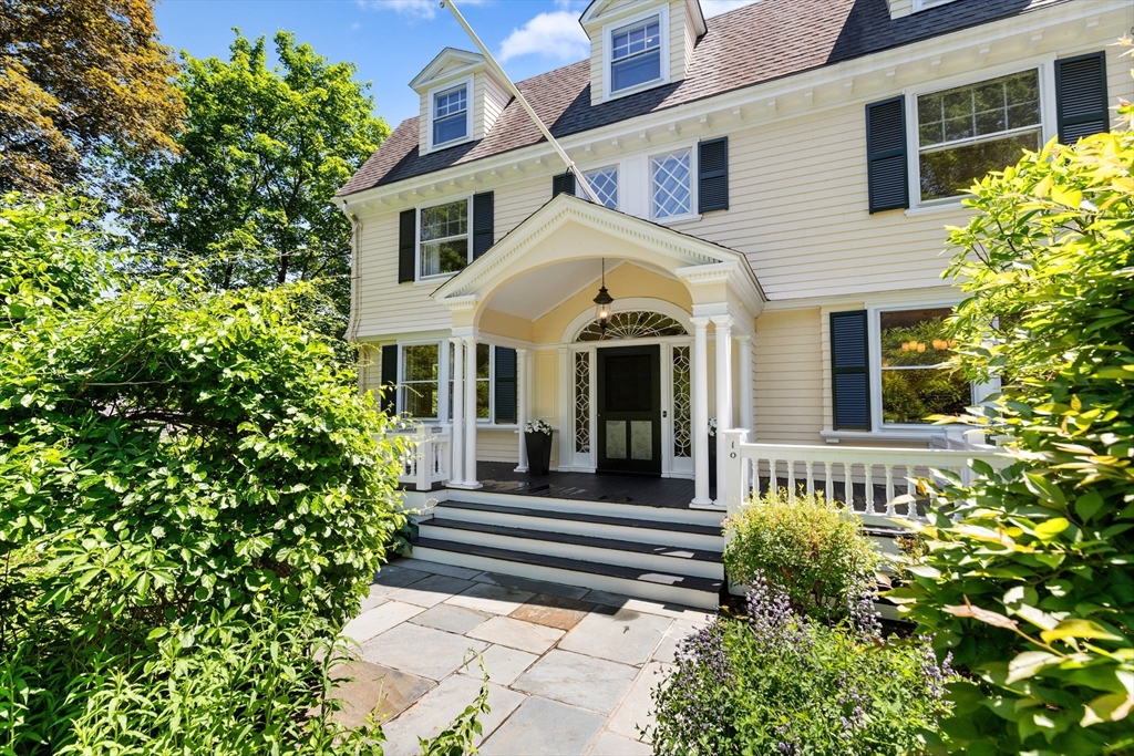 10 Eliot Road