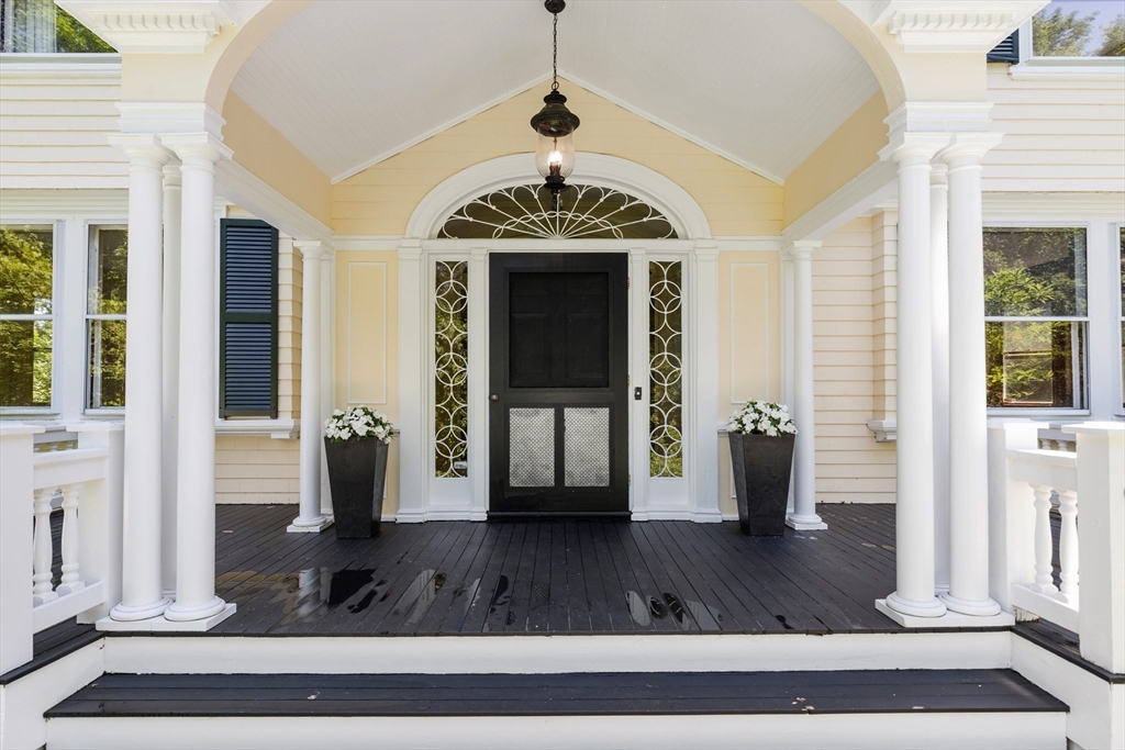 10 Eliot Road