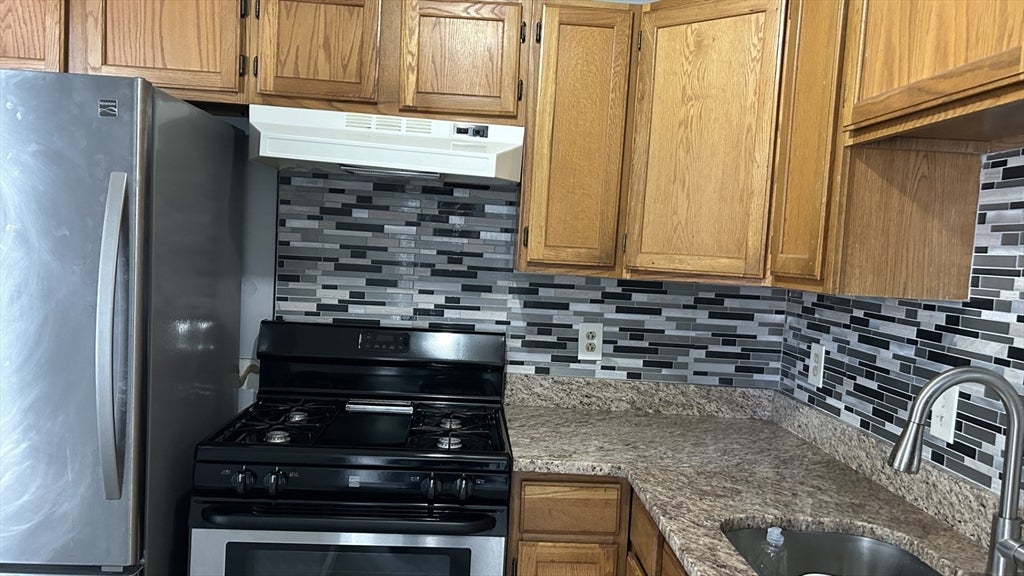 Photo of 425 W Elm St, Brockton, MA