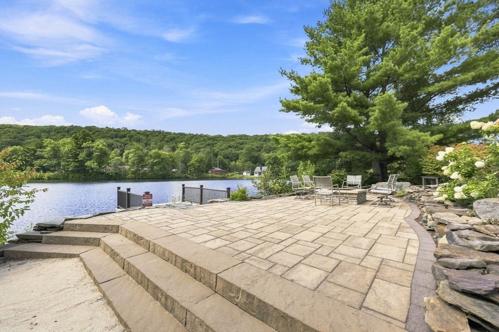 102 Lakeside Dr, Monson, MA, 102 Lakeside Dr, Monson, MA Photo #5