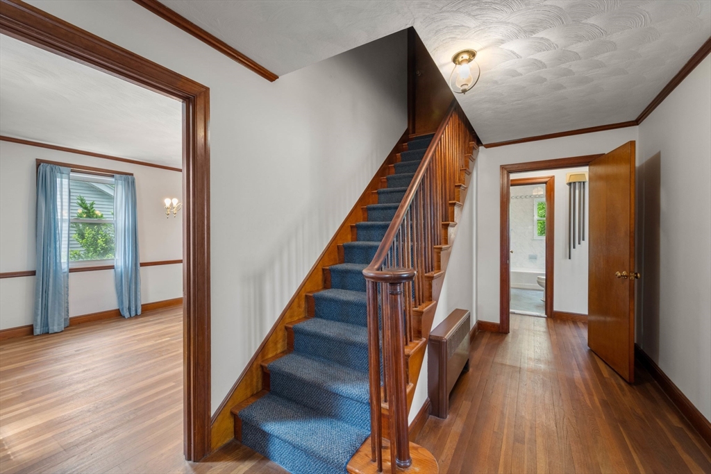 52-54 Loomis Avenue