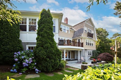 12 Stones Throw Plymouth MA 02360