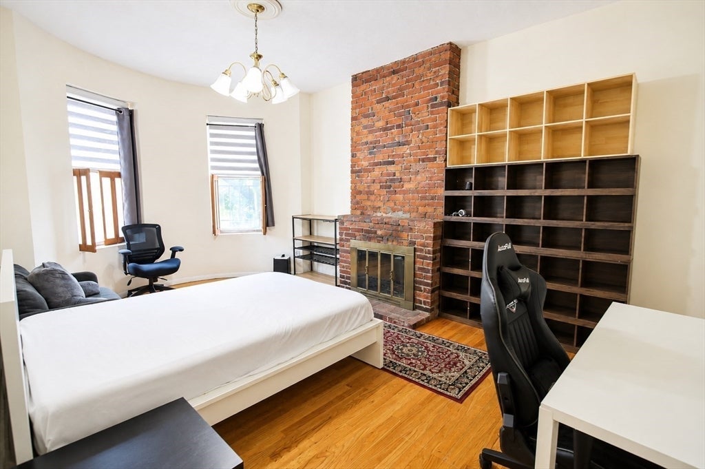 11 Albemarle St 1