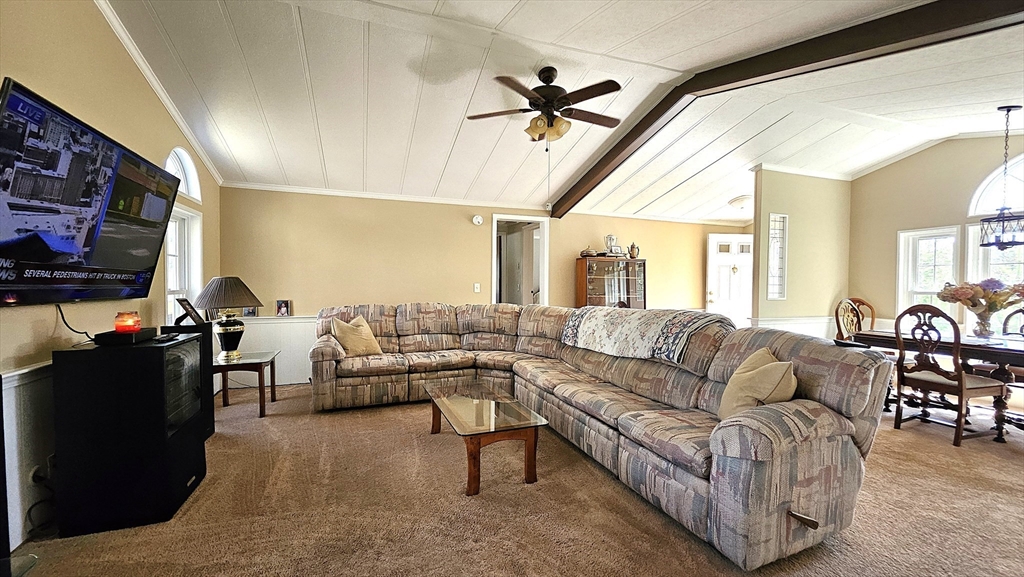 11 Oldfield Dr
