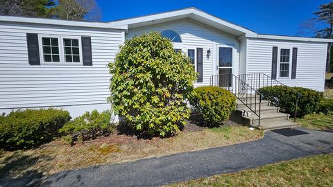 11 Oldfield Dr Kingston MA 02364