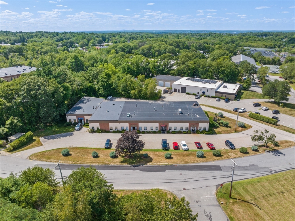Photo 1 of 4 — 31 Flagship Dr, North Andover, MA 01845