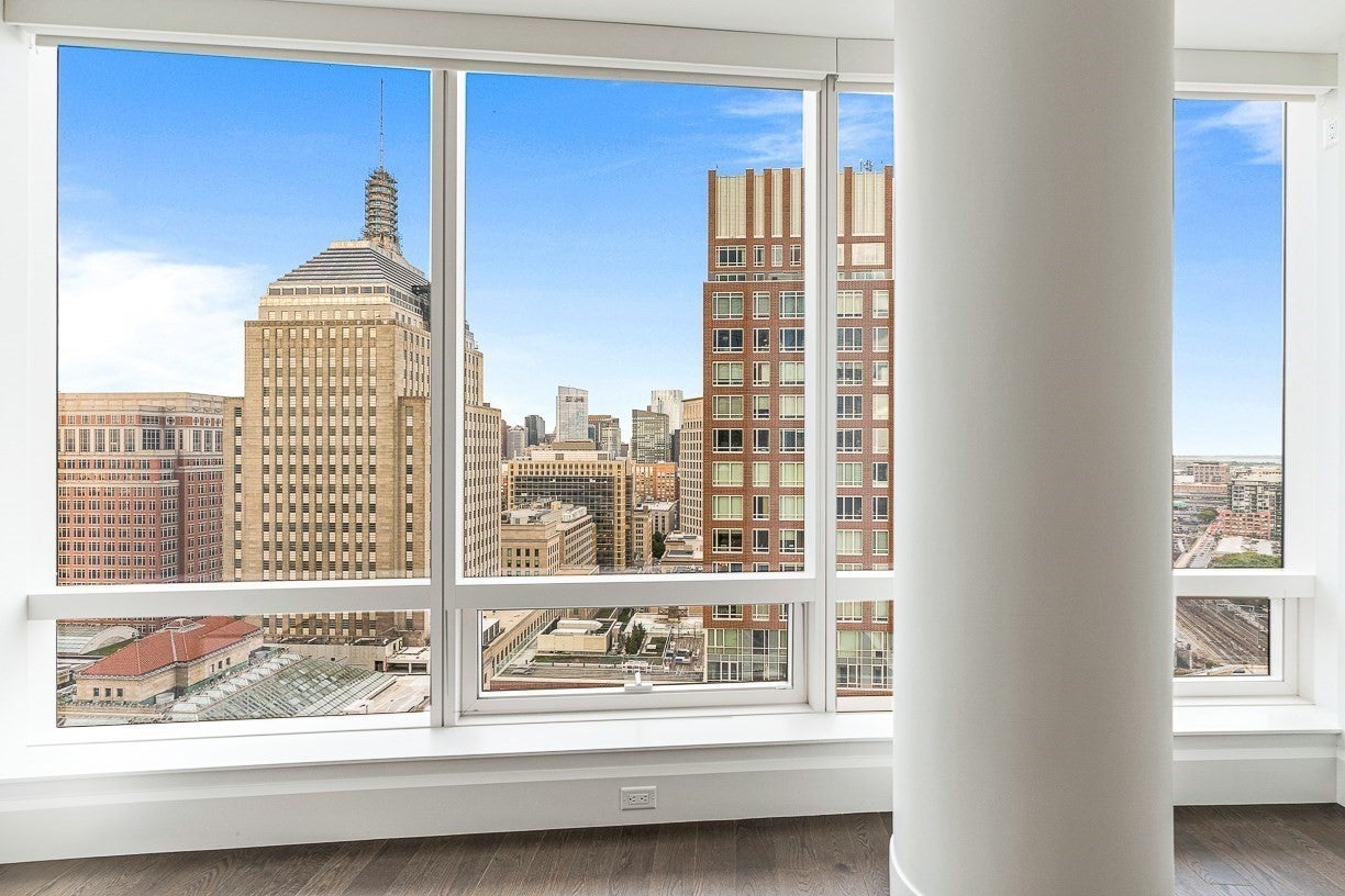 430 Stuart St 23F