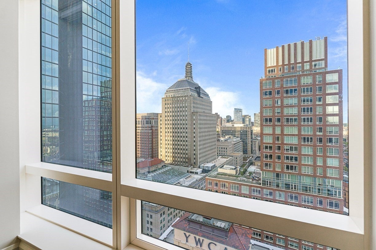 430 Stuart St 23F