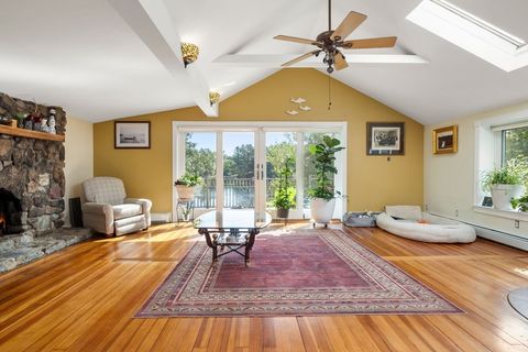 11 Brockton Ave Carver MA 02330