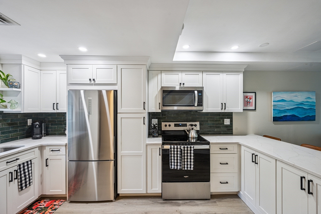 330 Sterling St B-8