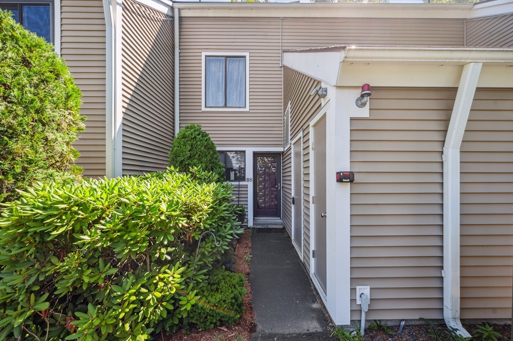 330 Sterling St B-8