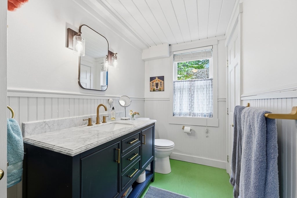 279 Old Pond Rd, Becket, MA Photo #17