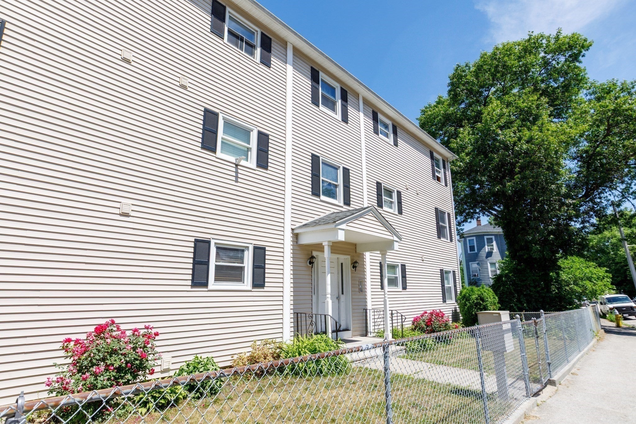 170 Perry Ave 3A