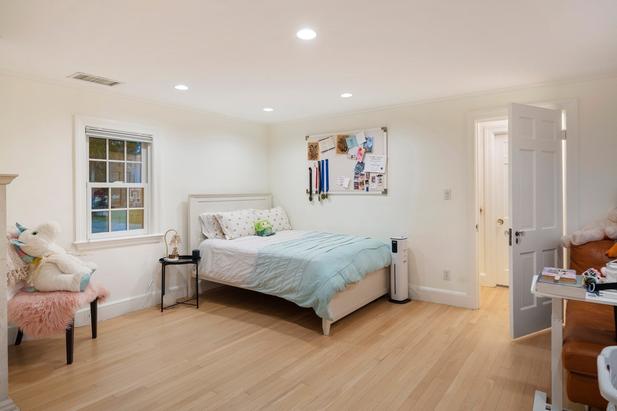 32 Pickwick Rd, Newton, MA, 32 Pickwick Rd, Newton, MA Photo #22