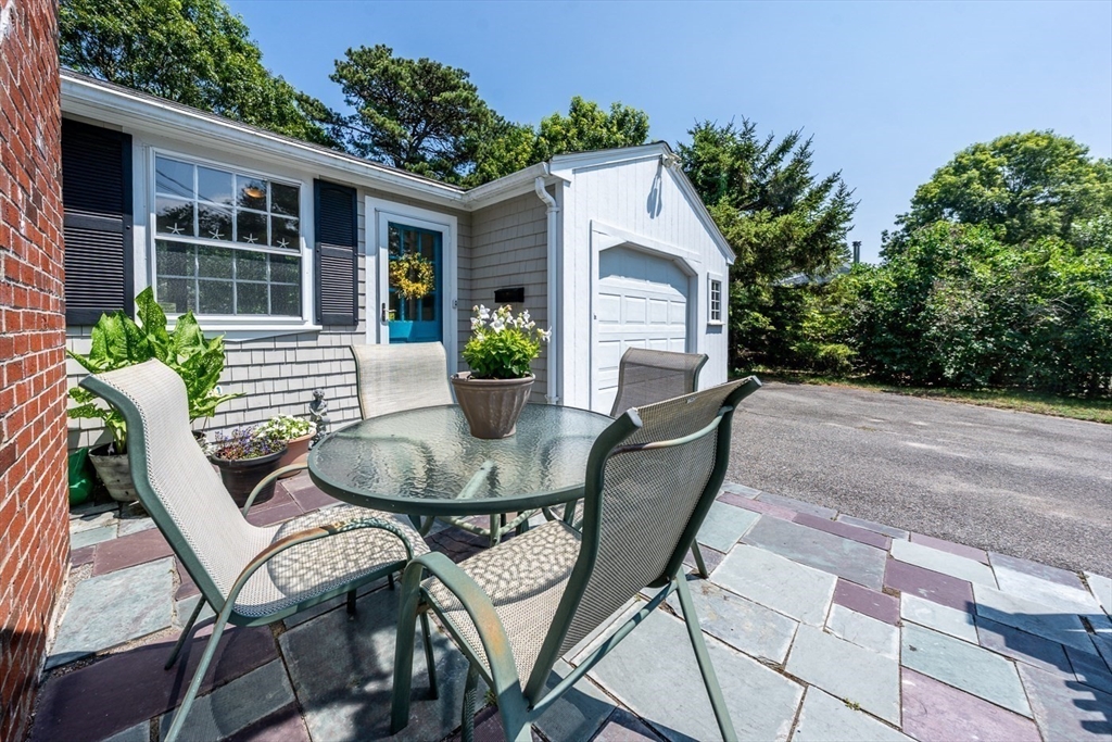 80 Nightingale Dr