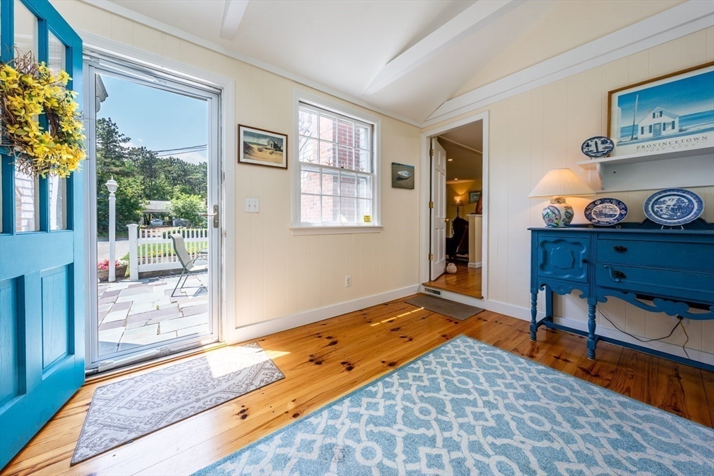 80 Nightingale Dr