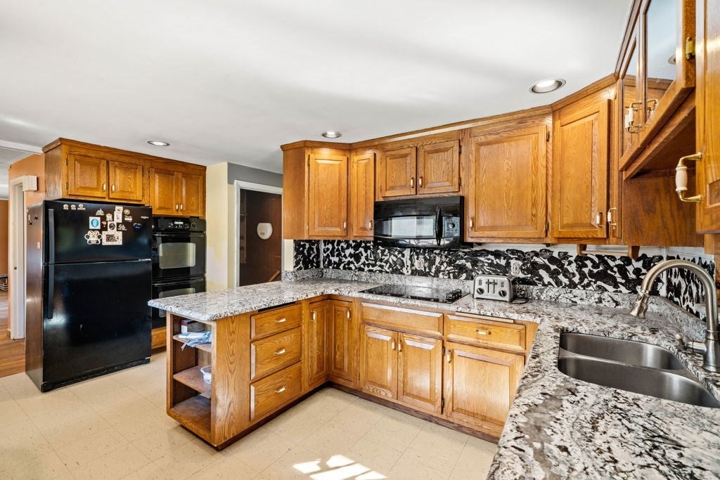 239 Lovers Ln, Haverhill, MA Photo #18