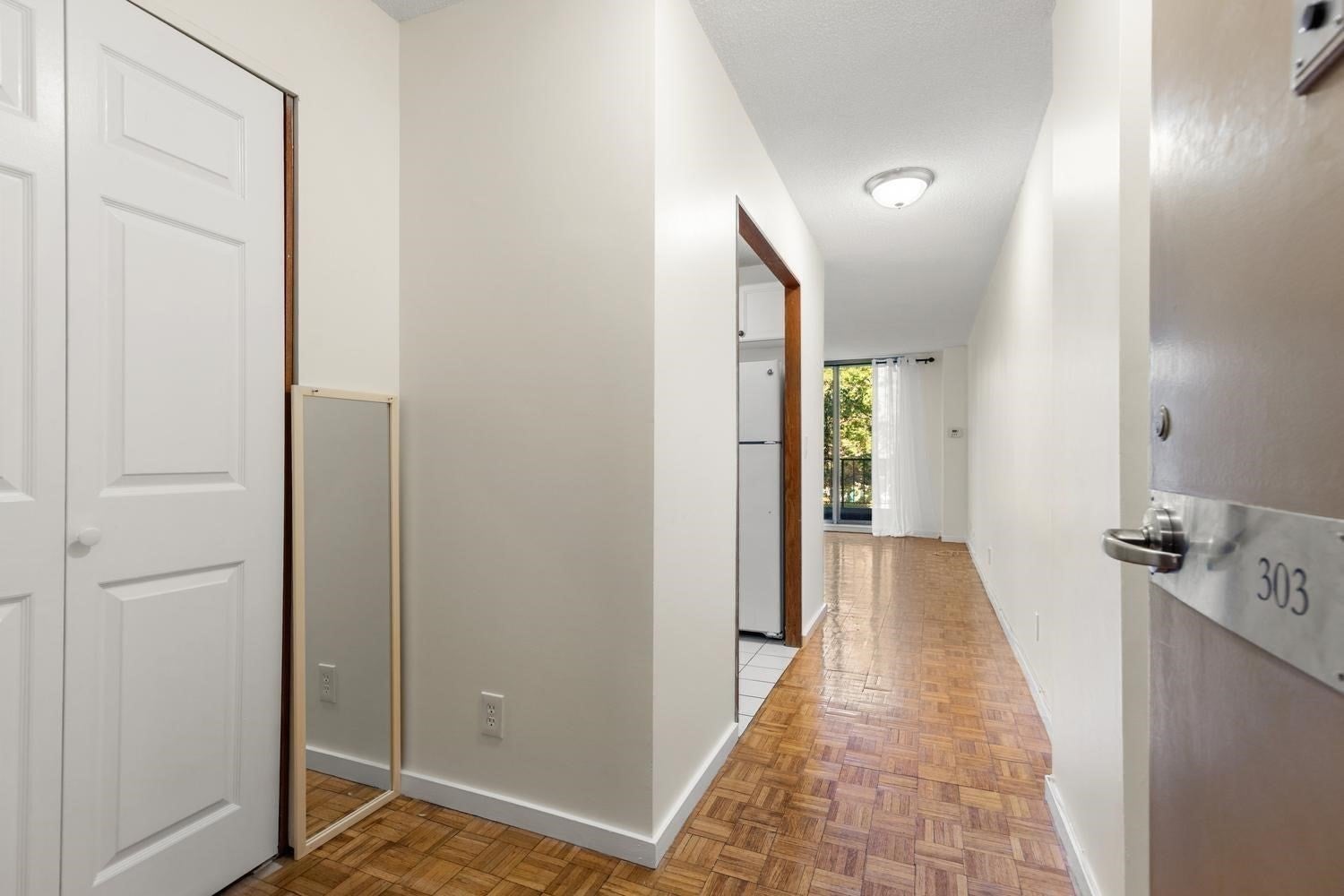 44 Washington St 303