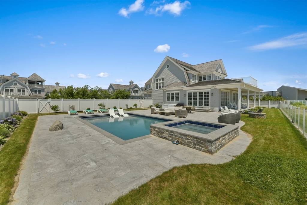 Mashpee, Massachusetts 02649, United States, 6 Bedrooms Bedrooms, ,6 BathroomsBathrooms,Residential,Active,246460