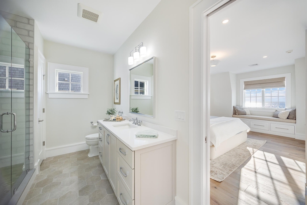 Mashpee, Massachusetts 02649, United States, 6 Bedrooms Bedrooms, ,6 BathroomsBathrooms,Residential,Active,246460