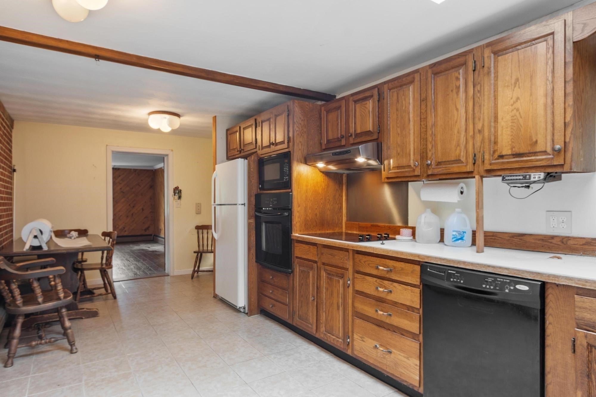 4 Algonquin Rd, Chelmsford, MA, 4 Algonquin Rd, Chelmsford, MA Photo #17