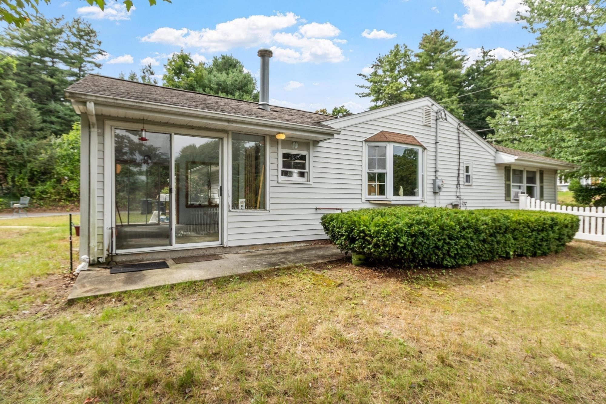 4 Algonquin Rd, Chelmsford, MA, 4 Algonquin Rd, Chelmsford, MA Photo #6