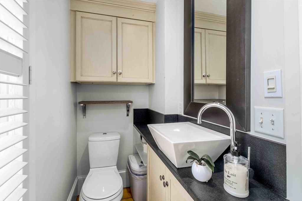 Dennis, Massachusetts 02639, United States, 4 Bedrooms Bedrooms, ,4 BathroomsBathrooms,Residential,Active,140903