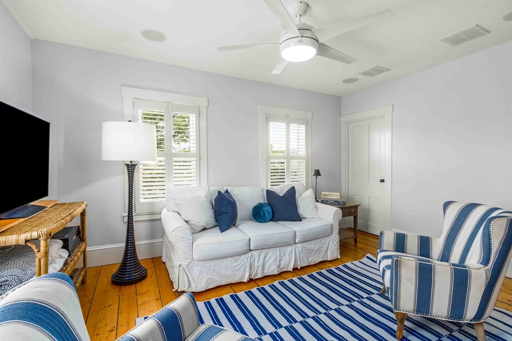 Dennis, Massachusetts 02639, United States, 4 Bedrooms Bedrooms, ,4 BathroomsBathrooms,Residential,Active,140903