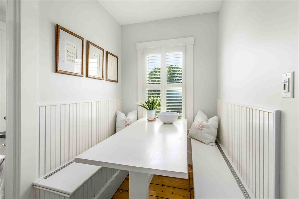 Dennis, Massachusetts 02639, United States, 4 Bedrooms Bedrooms, ,4 BathroomsBathrooms,Residential,Active,140903