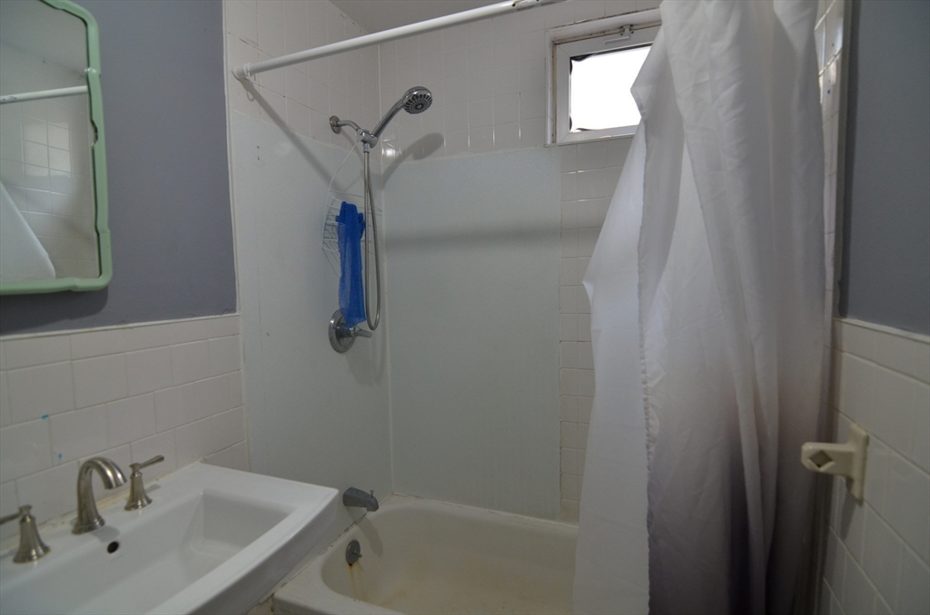 4 Pearl St #2, Somerville, MA Photo #6